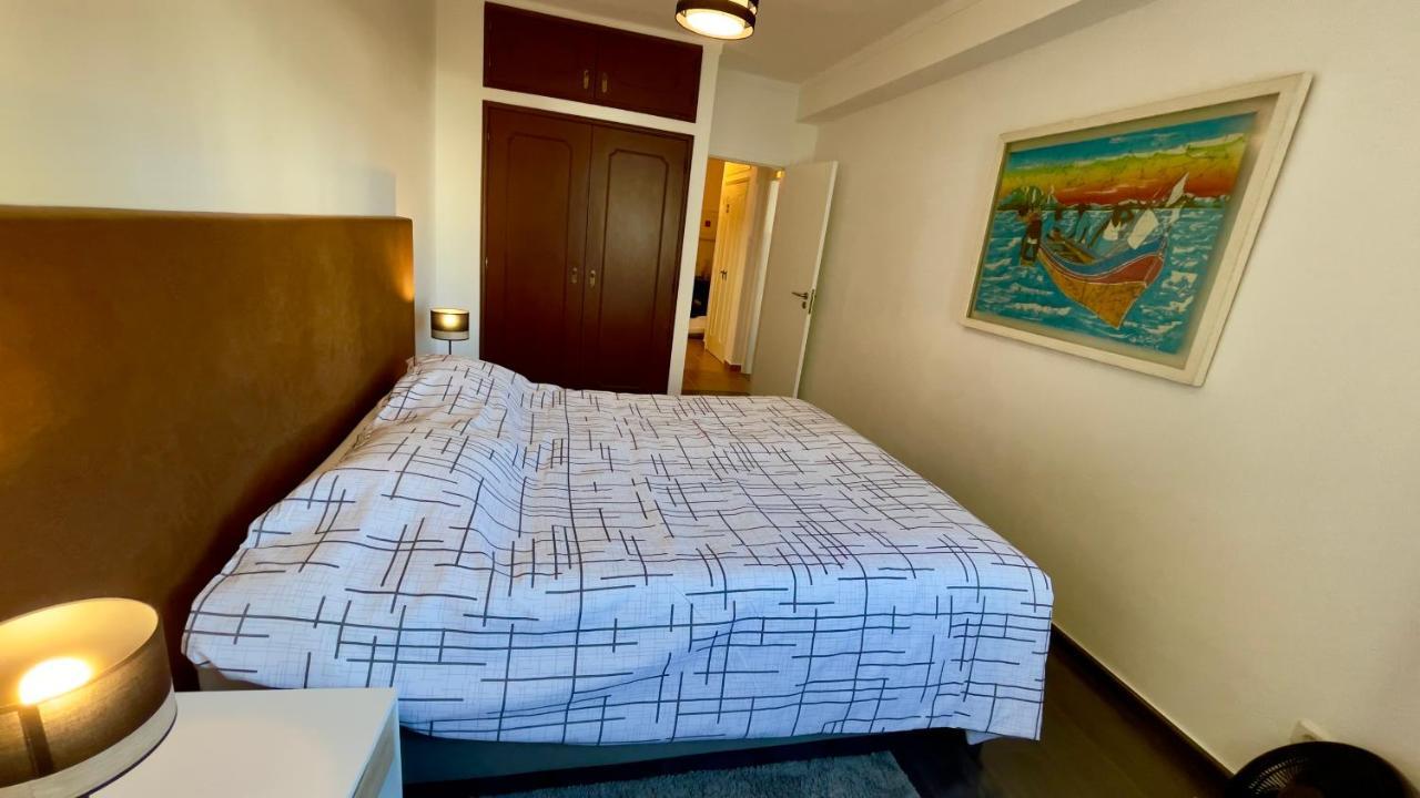 Apartamento T2 Com Terraco Grande Lejlighed Quarteira Eksteriør billede