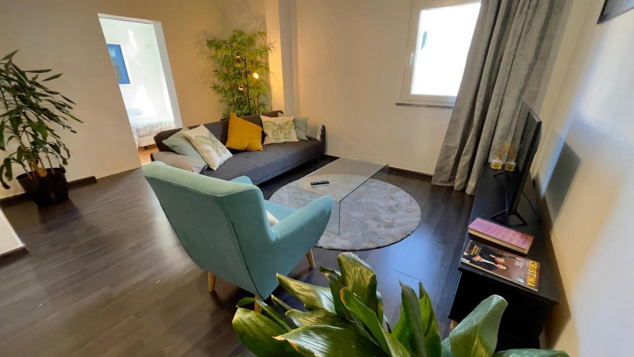 Apartamento T2 Com Terraco Grande Lejlighed Quarteira Eksteriør billede